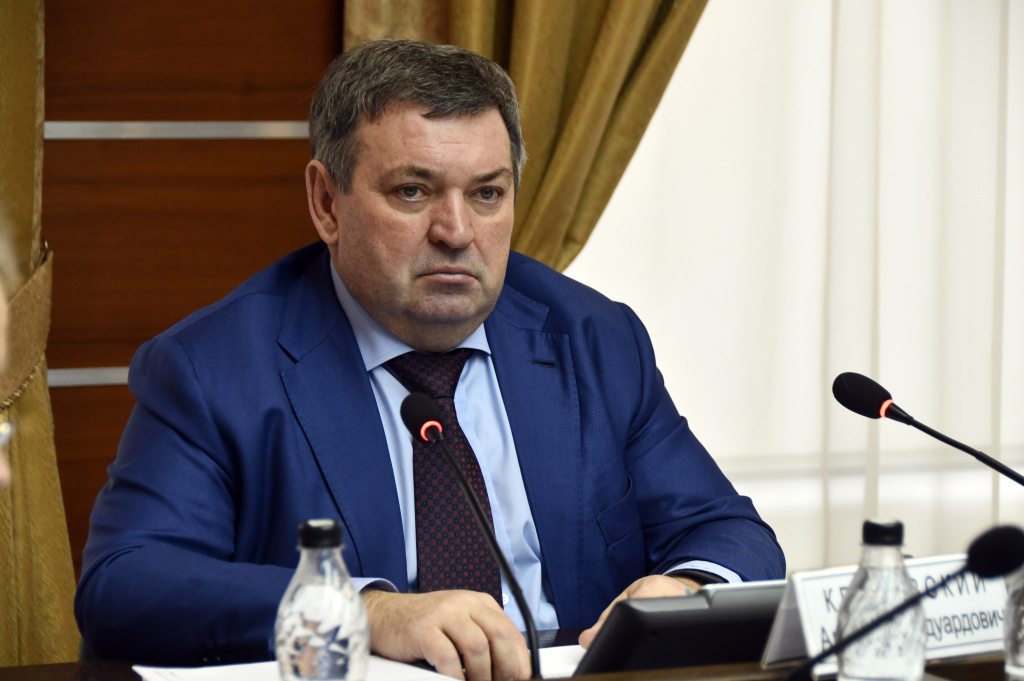 Депутаты Законодательного Собрания распределились по комитетам: комитет по госустройству и местному самоуправлению