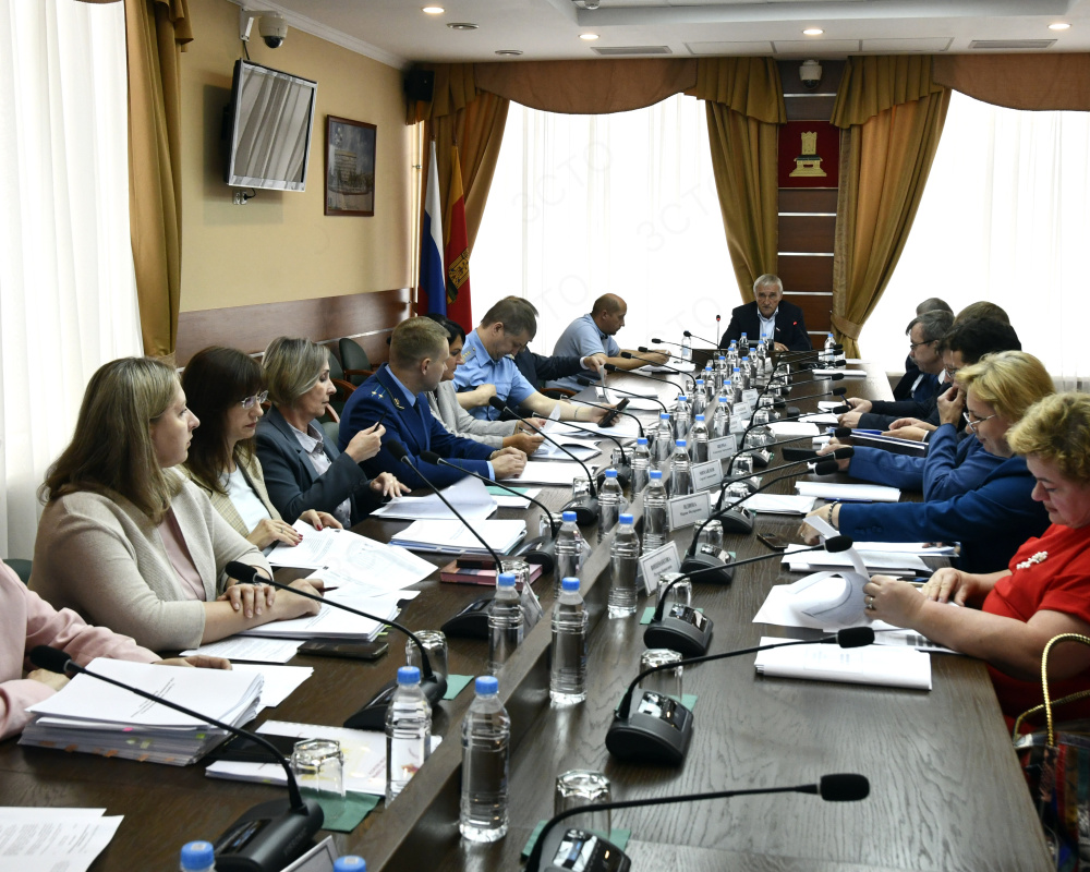 Состоялось заседание постоянного комитета по аграрной политике и природопользованию