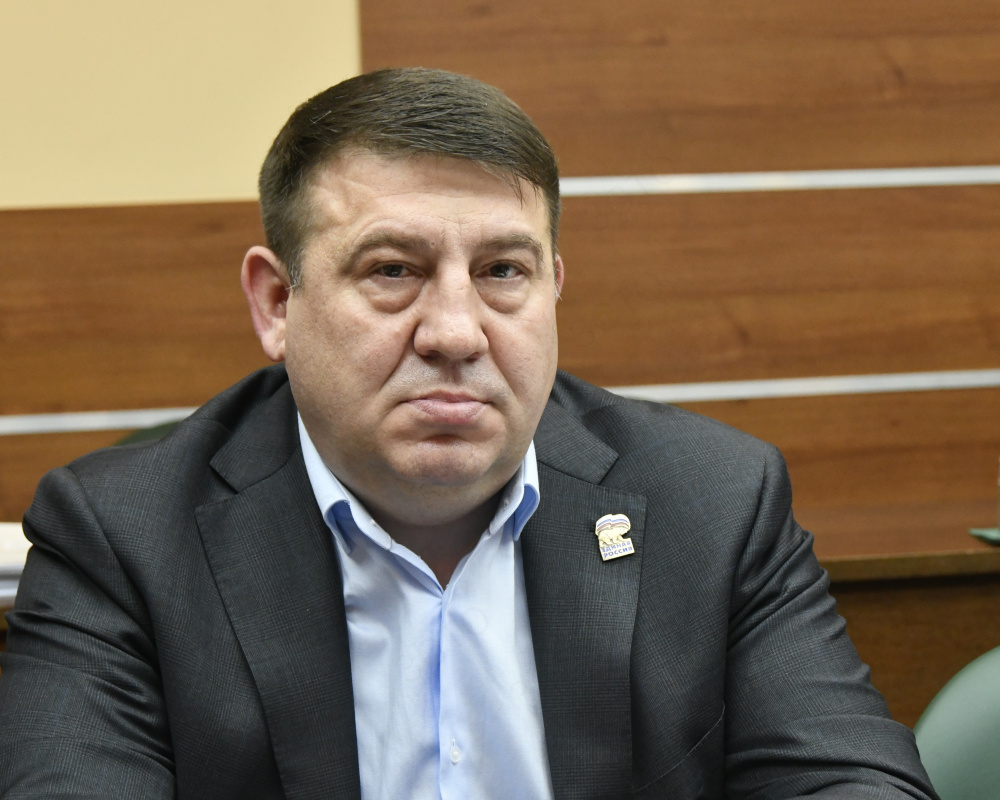 Благоустройство и тарифная политика — сфера приоритетов депутата Дмитрия Бердникова