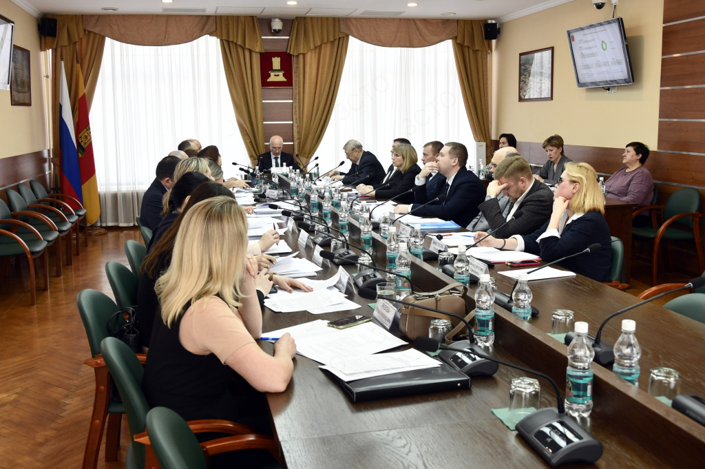 Состоялось заседание постоянного комитета по бюджету и налогам