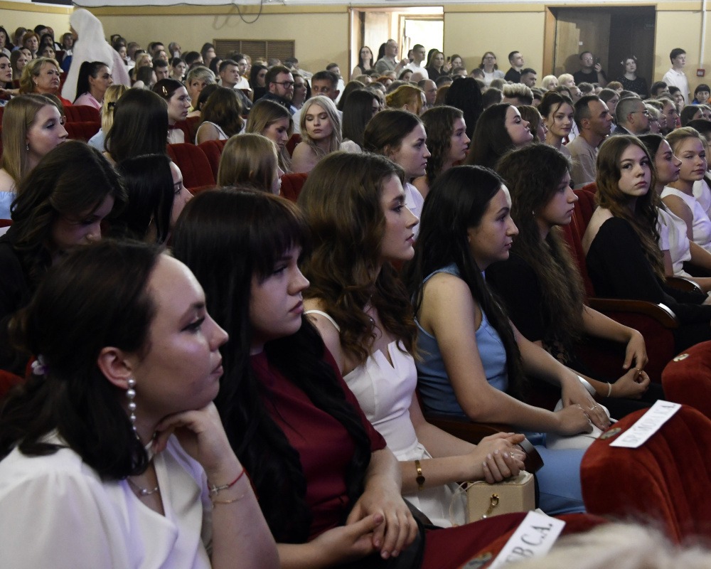 Выпускники Тверского медицинского колледжа получили дипломы