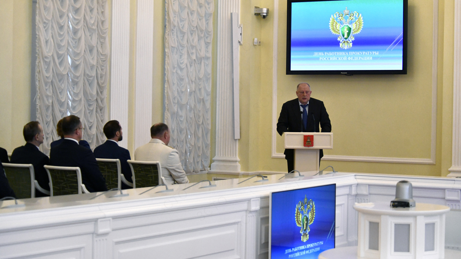 Председатель Законодательного Собрания Сергей Голубев принял участие в торжественном мероприятии, посвящённом 304-летию прокуратуры России