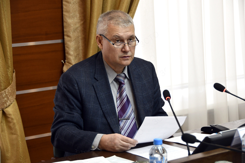 Депутаты Законодательного Собрания распределились по комитетам: комитет по экономической политике и предпринимательству